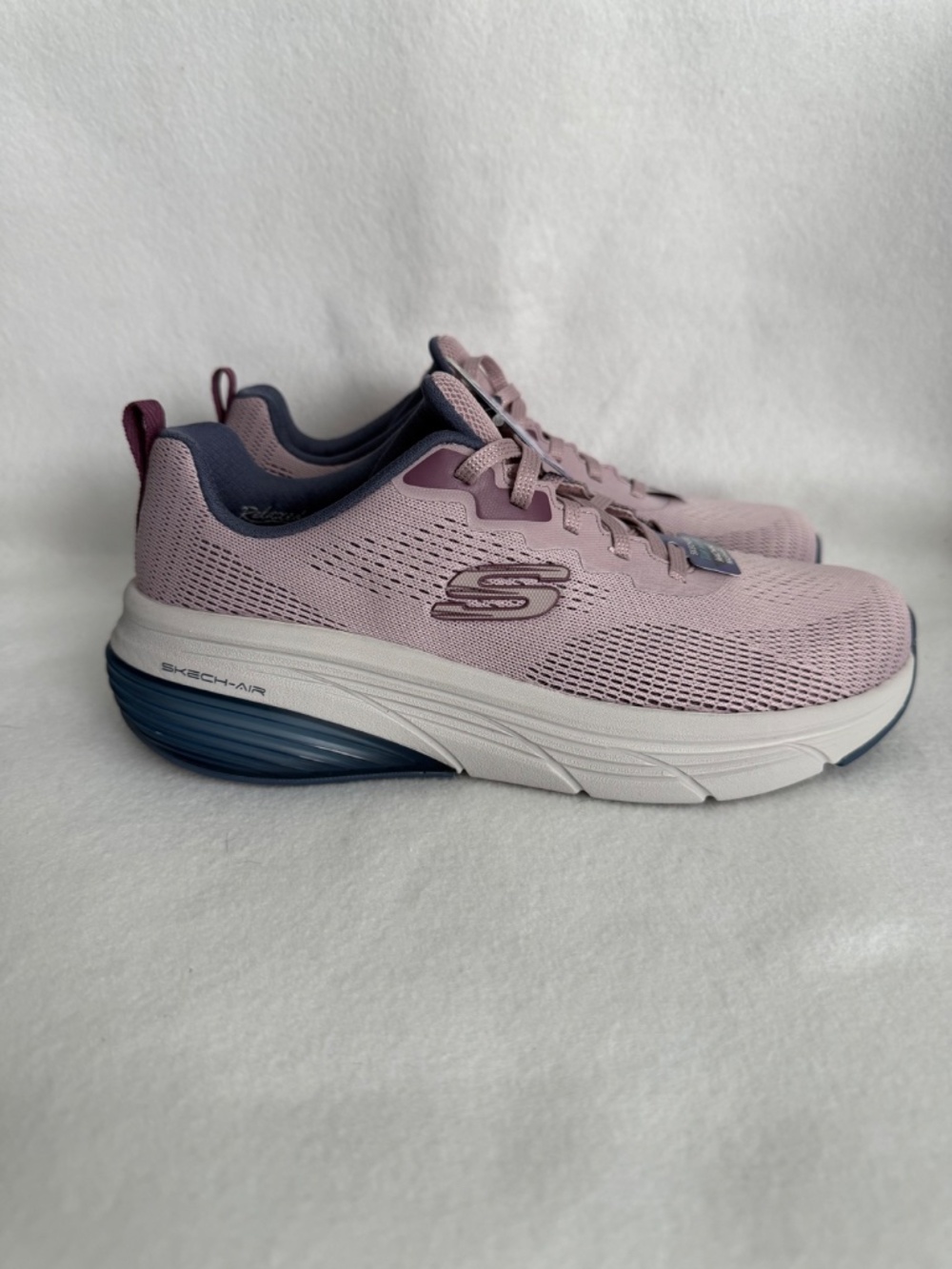 NWT Skechers Sketch-Air D'Lux Walking Shoes Lilac 8.5